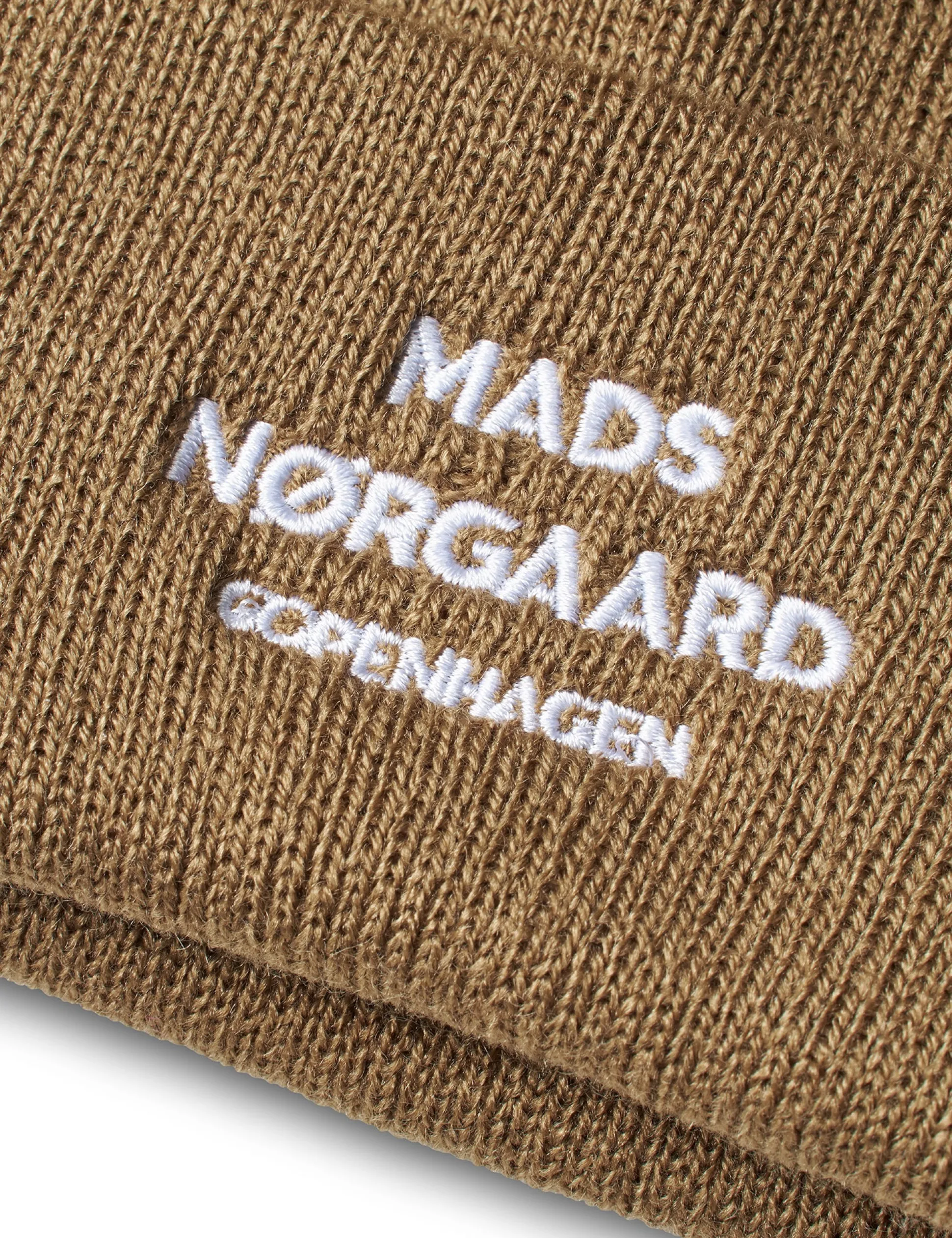 Isak Logo Ambas Beanie