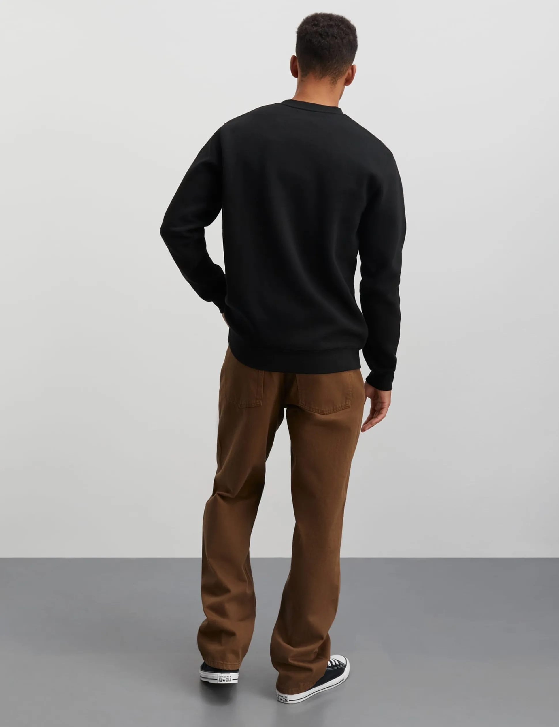 Standard Crew Poloroide Sweat
