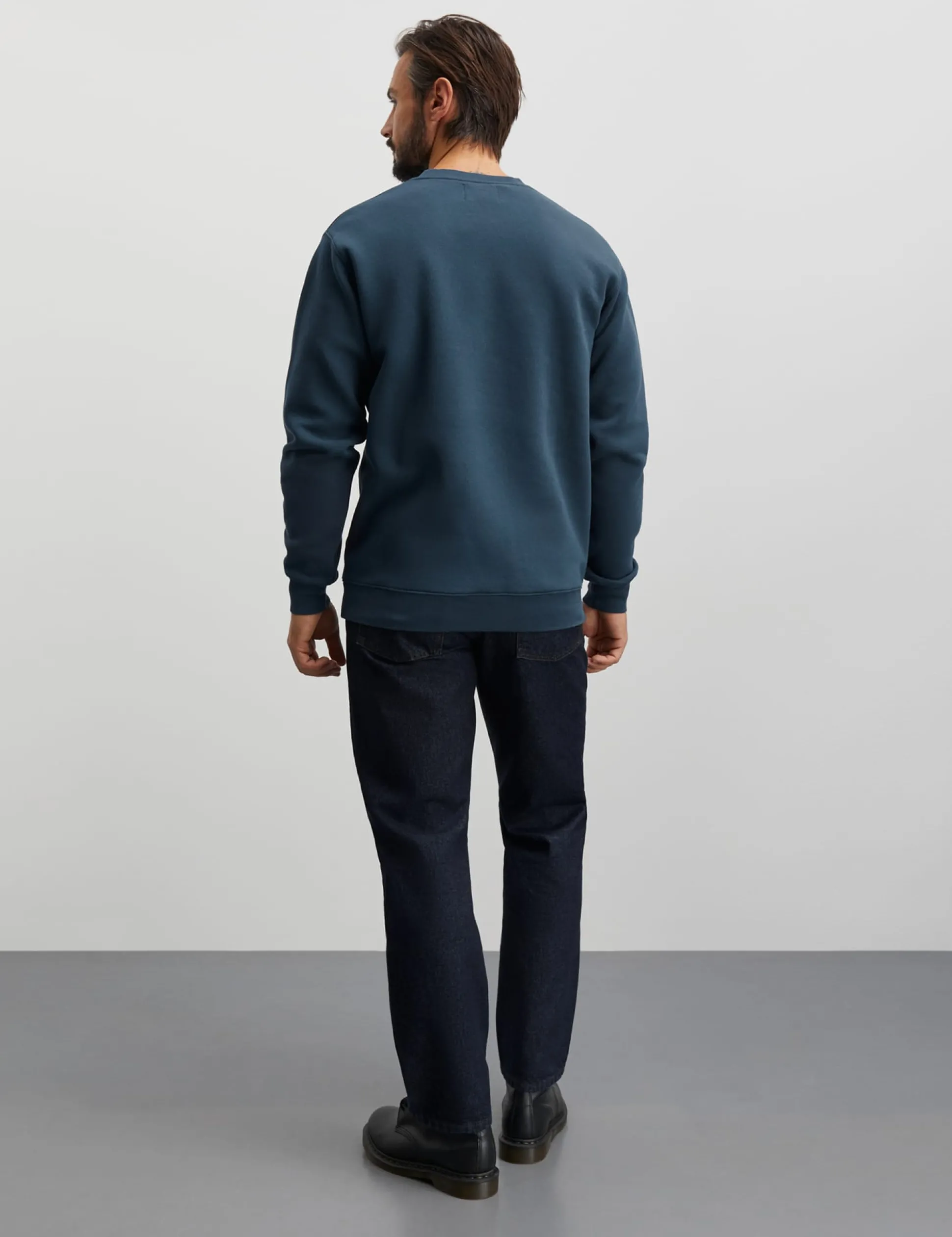 Standard Crew Poloroide Sweat